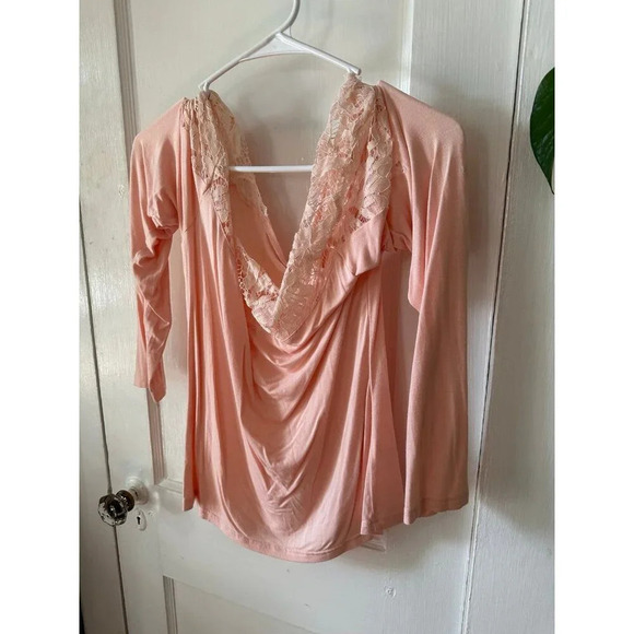 Venus Women’s size large pink Blouse - Picture 2 of 7